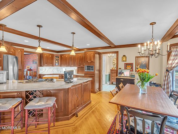 3rd image of 204 Edgemere Drive