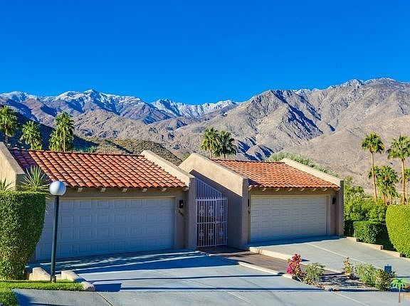 3rd image of 3683 Andreas Hills Dr