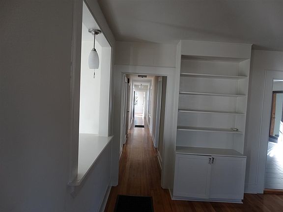 5th image of 1821 E Lakeview Ave