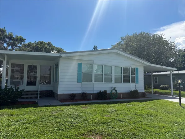 923 Hemlock St, Barefoot Bay, FL 32976