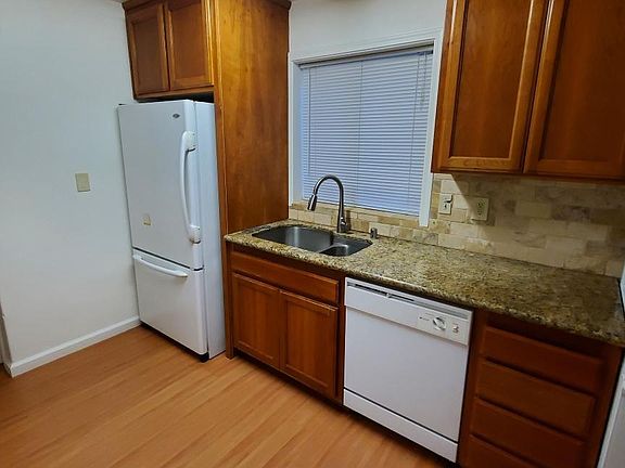 2nd image of 14984 Merry Ln