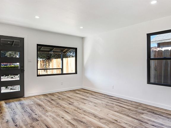 5th image of 18061 Myrtle Ave