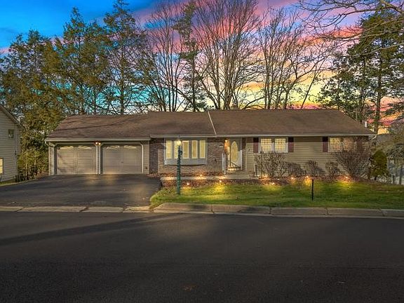 3rd image of 3117 Cortland Dr