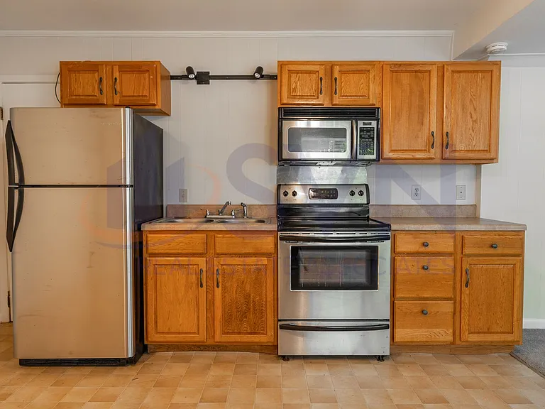 406 N Estes Dr — Photo 2