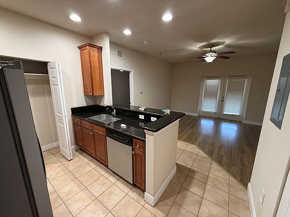 4th image of 1500 NW 4th Ave APT 101