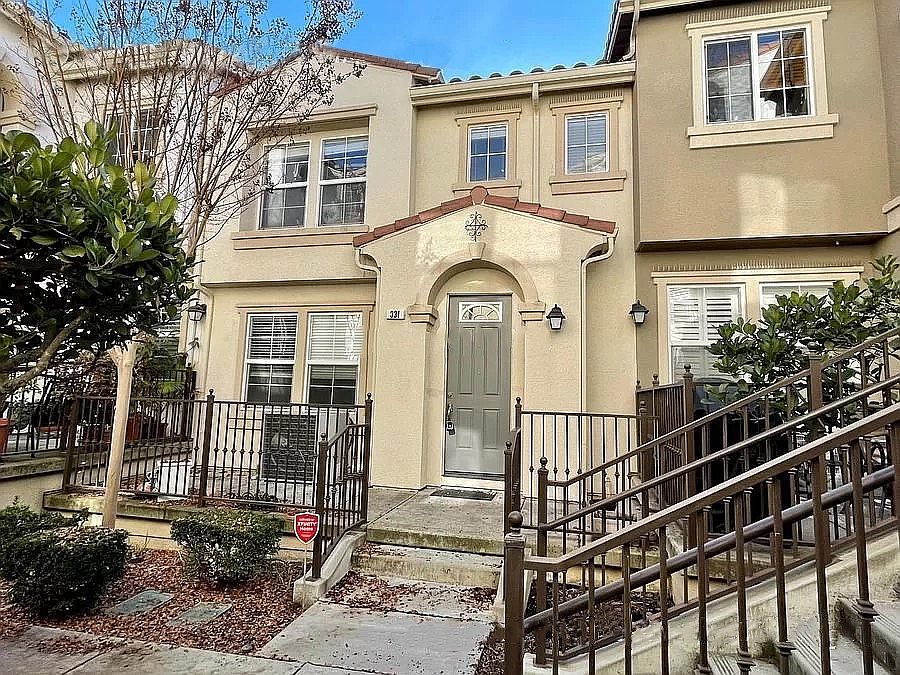 1st image of 331 Casselino Dr