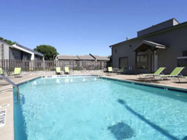 1304 Wylie Rd — Photo 27