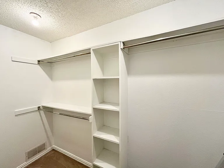 5008 Millsprings Dr — Photo 20