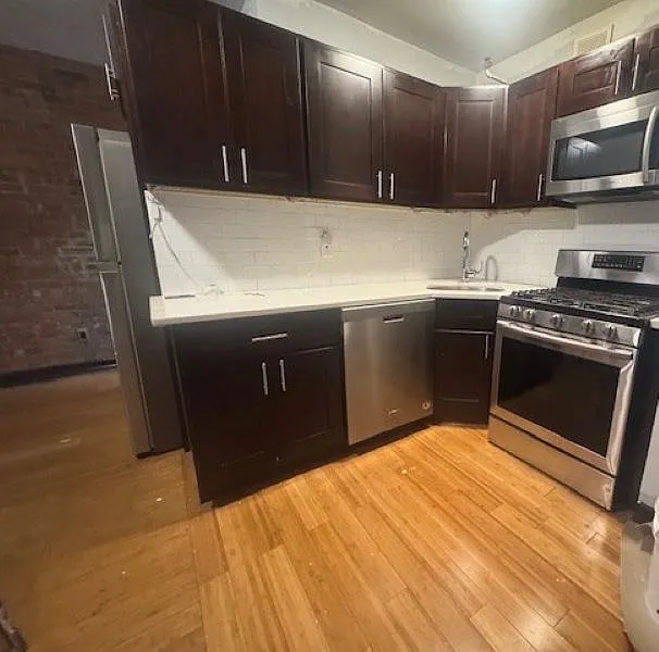 761 Saint Nicholas Ave #1