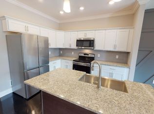 159 W Rossview Rd, Clarksville, TN 37040