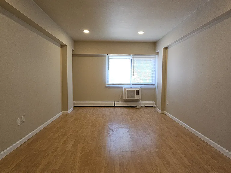 333 Grand Ave #3M — Photo 4