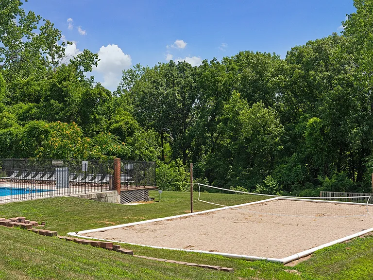 Bennington Ridge — Photo 6