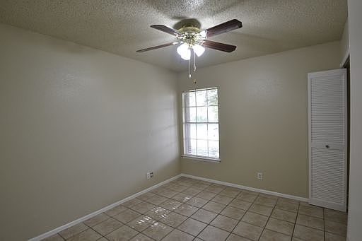 4th image of 8623 Tamarisk St