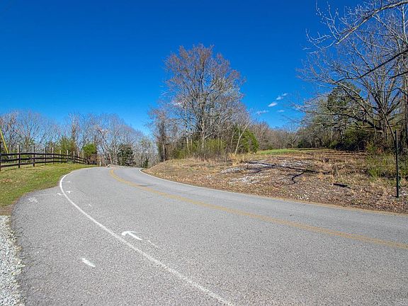 2nd image of 36 Bayou Rd