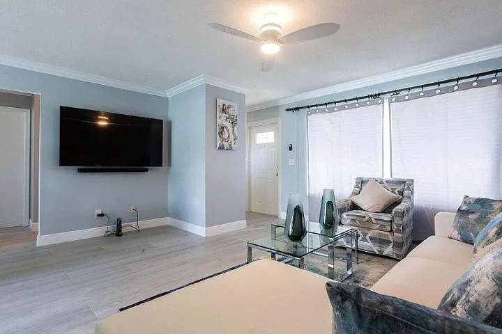 4 bed, 1414 sqft, $4,000 — Photo 4