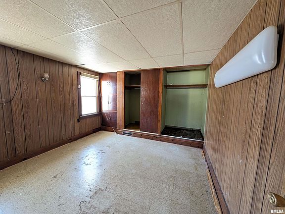 4th image of 304 Minch St