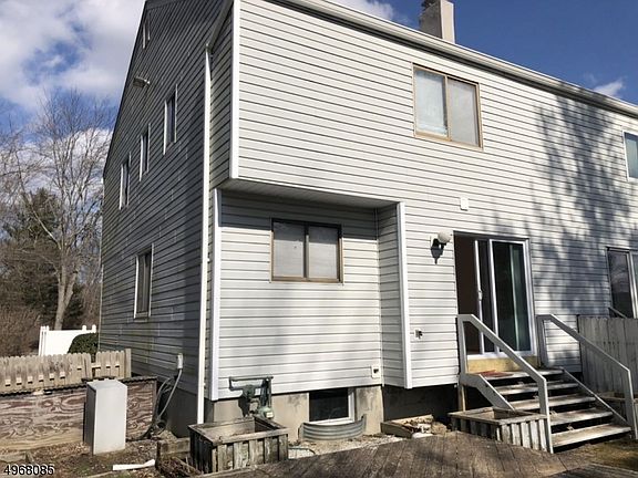 3rd image of 89 Shady Ln
