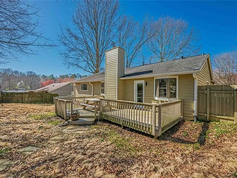 2491 Redfield Dr — Photo 27