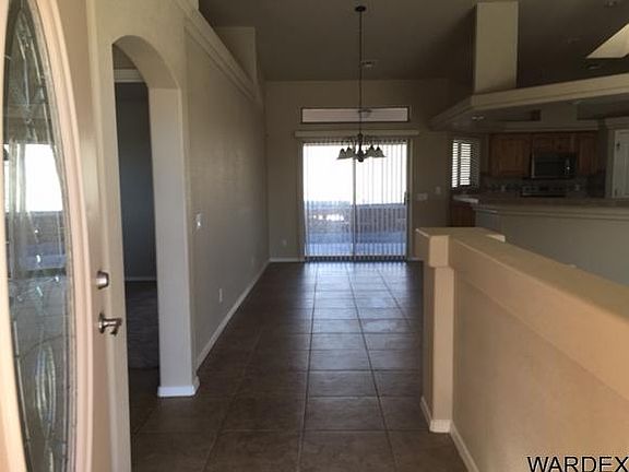 4th image of 3117 Applewood Dr