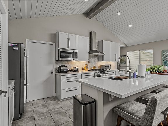 4th image of 4117 Boca Bay Dr