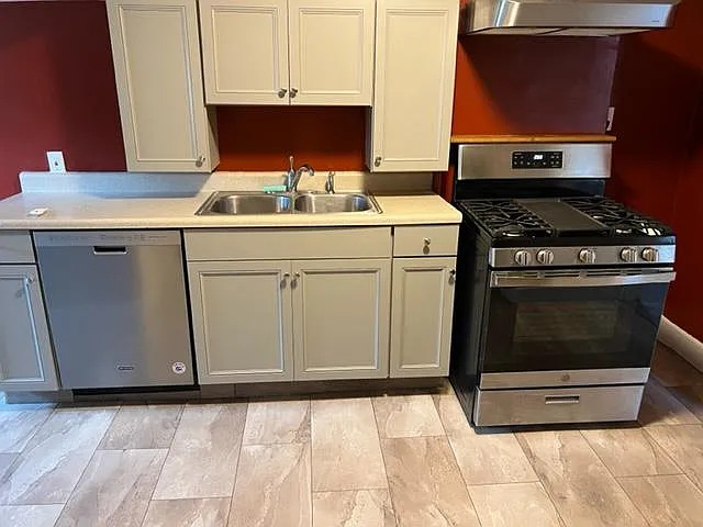 1 bed, 740 sqft, $810 — Photo 1