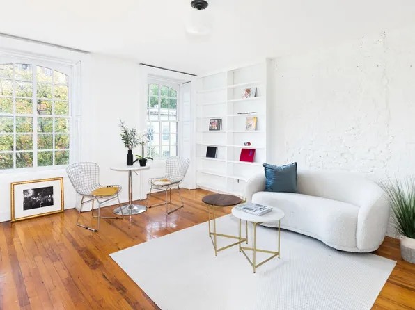 130 Henry Street image 1 of 7