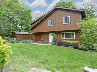 64 Larchmont Dr, West Milford Twp., NJ 07421