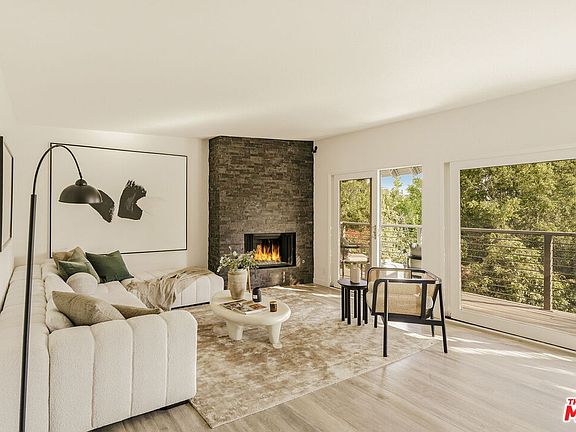 3rd image of 2753 La Cuesta Dr