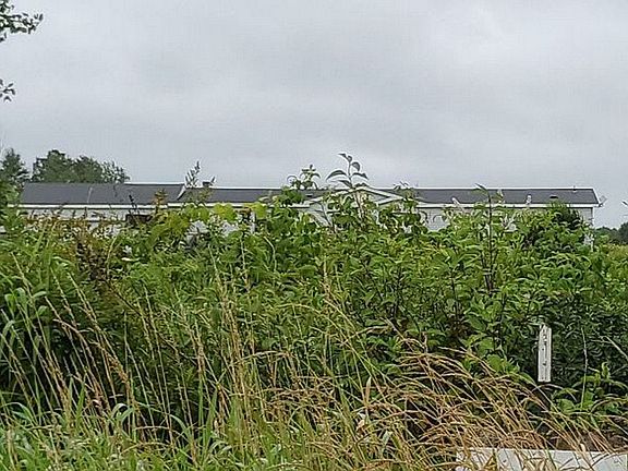2nd image of 2600 Rowe Rd