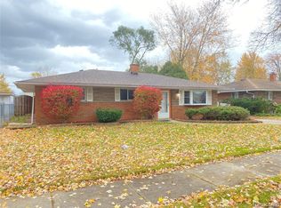 5085 Gloria St, Wayne, MI 48184