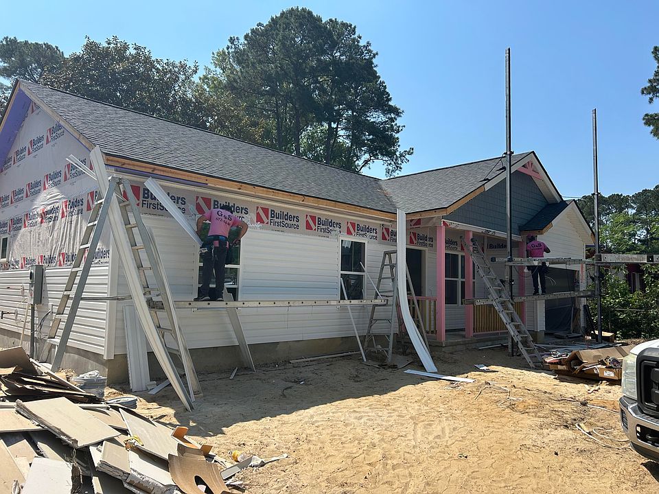 1st image of 1833 Woodland Rd