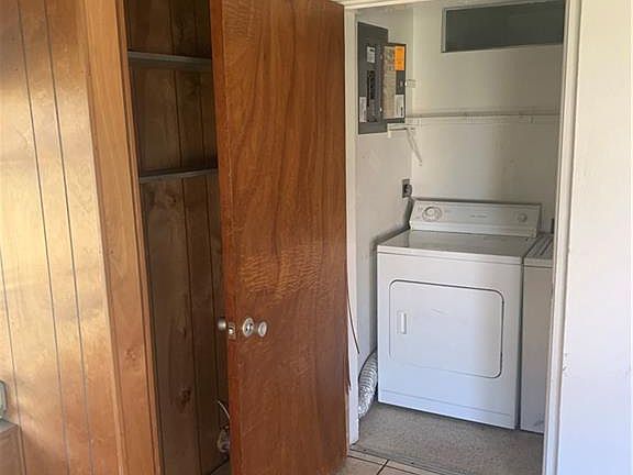 5th image of 2201 Gladiola Dr #203
