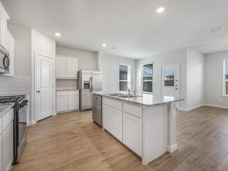 115 Hibiscus Dr — Photo 8