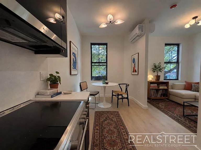 72 Utica Ave #2 — Photo 1