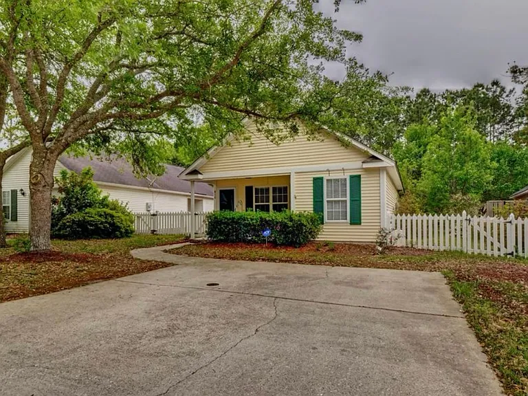 810 Southern Charm Dr — Photo 2