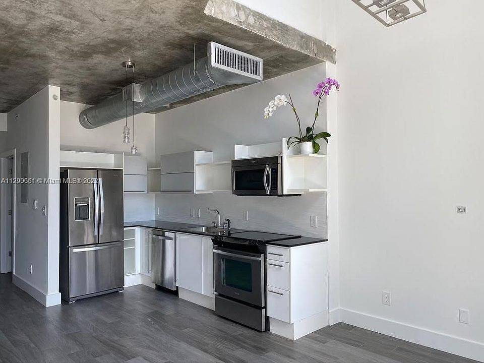 1st image of 690 SW 1st Ct APT 1918