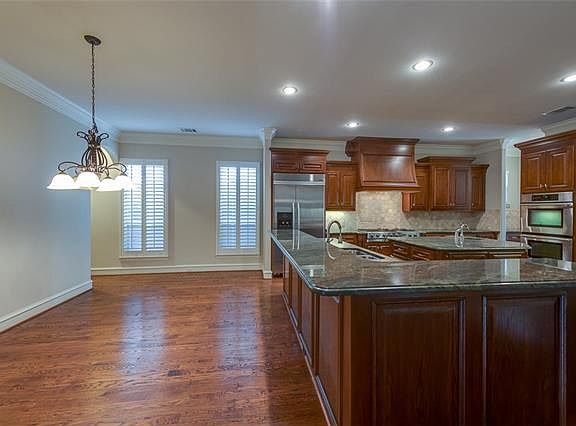 5th image of 7907 W Lovers Ln