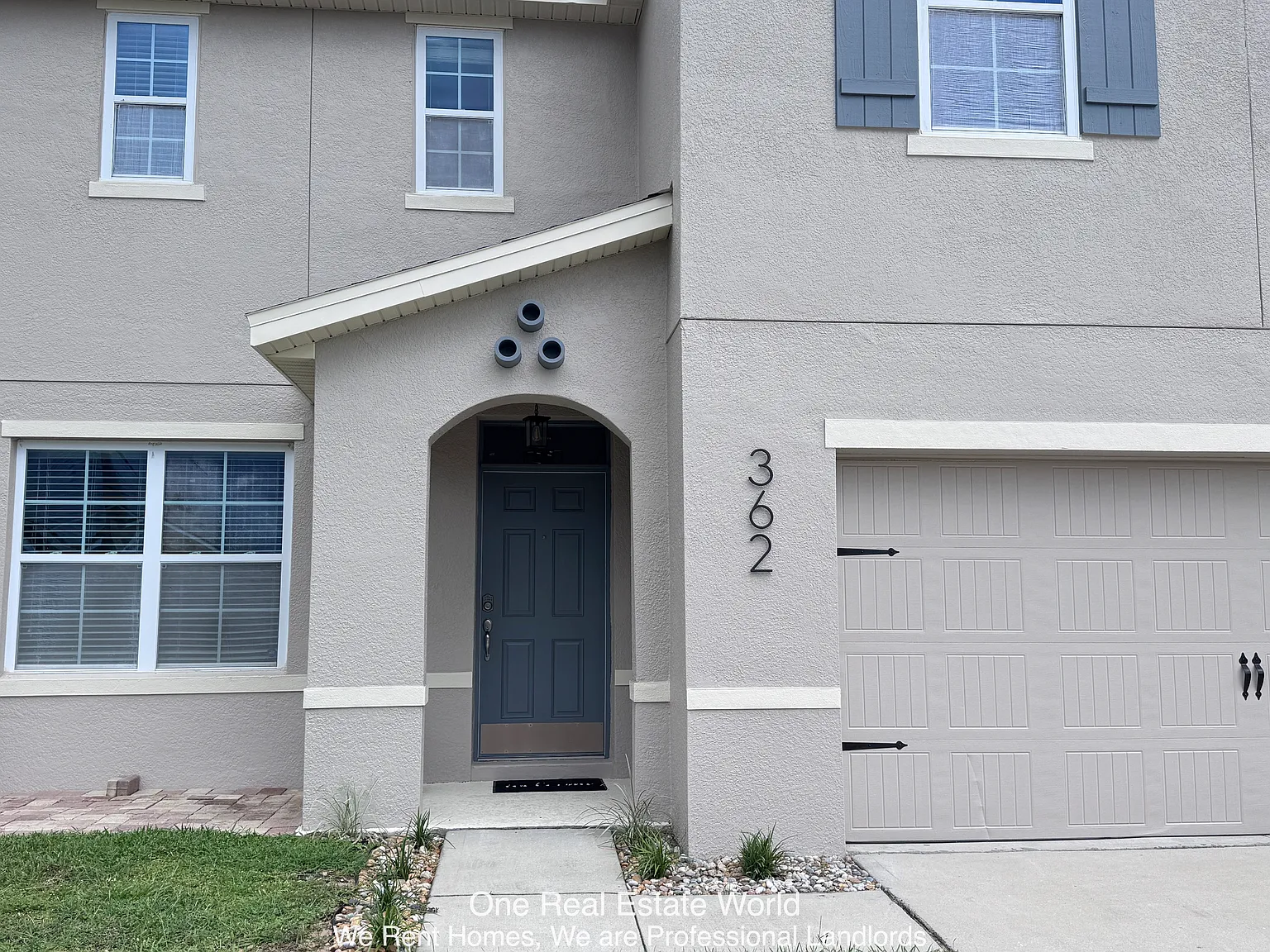 4 bed, 2.5 bath, 2526 sqft, $2,495 — Photo 1