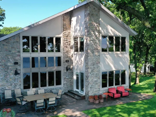 1012 Hill St, Milford, IA 51351