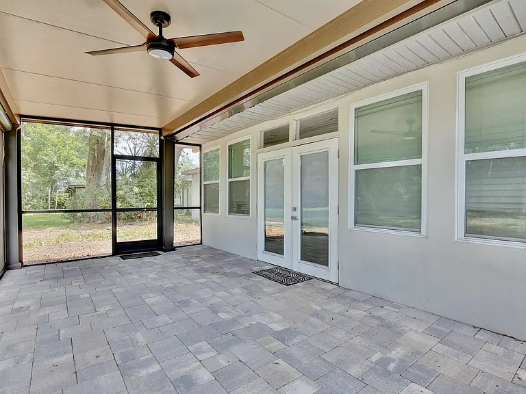 2401 Albert Lee Pkwy — Photo 19