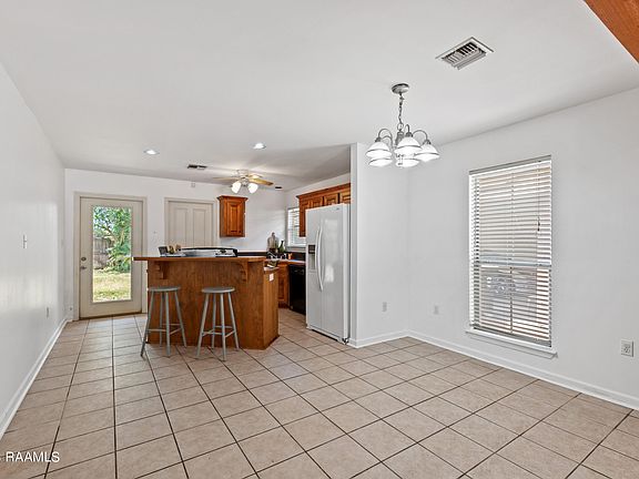 5th image of 112 Gena Marie Dr