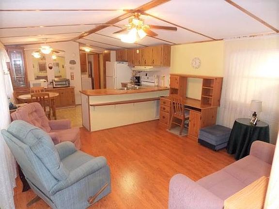 2nd image of 38514 Sparrow Ct