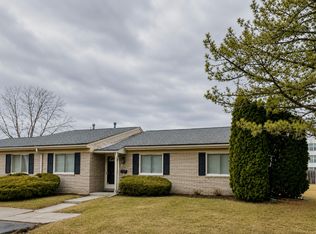25936 Franklin Pointe Dr #1, Southfield, MI 48034