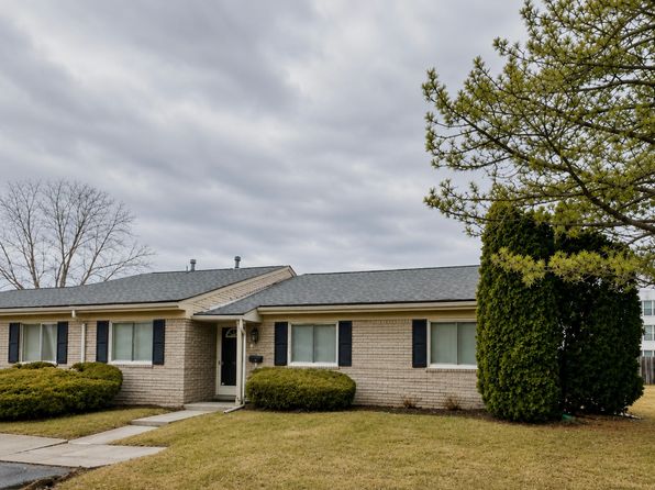 25936 Franklin Pointe Dr #1