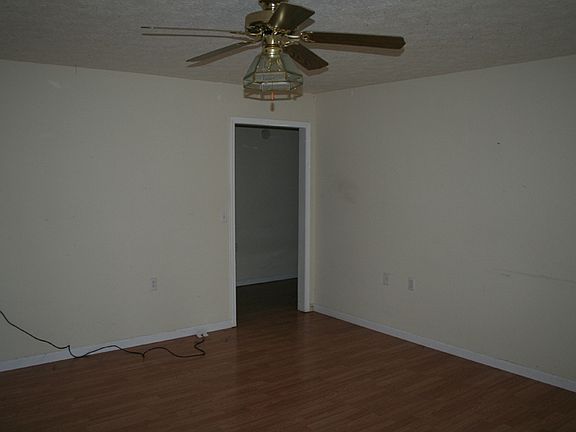 5th image of 1522 Emert St
