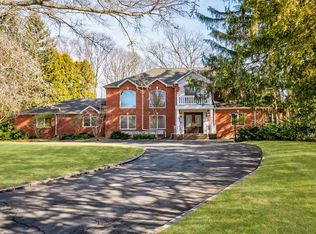 47 Mallard Rd, Manhasset, NY 11030