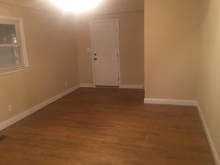 115 Carole Dr — Photo 6