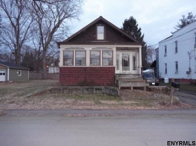 1st image of 89 N Crystal St