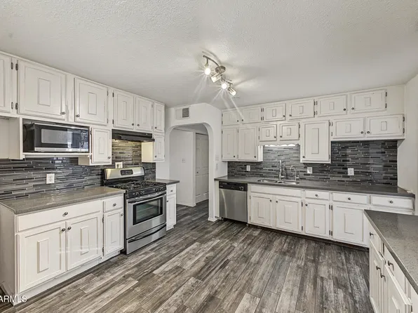 801 E RUTH Avenue, Phoenix, AZ 85020