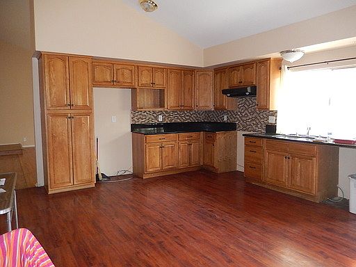 2nd image of 1228 E Shalene St
